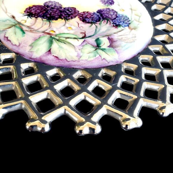 Vintage Hand Painted Collectible Lattice Reticulated Plate with Blackberries - Picture 5 of 12